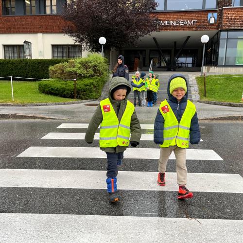 Kinder Polizei