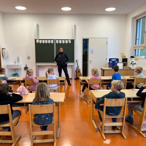Kinder Polizei