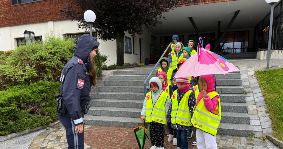 Kinder Polizei